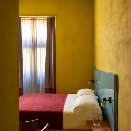 The Wheels Bed & Breakfast 4*