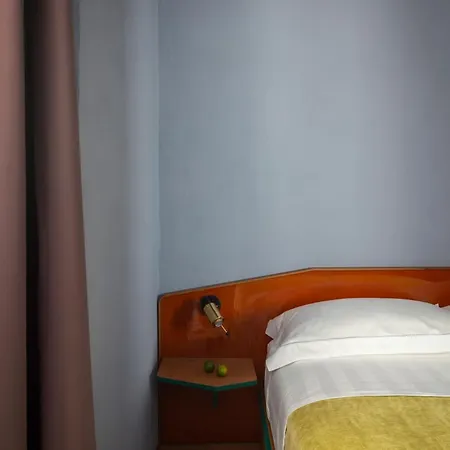 Bed & Breakfast The Wheels 4*